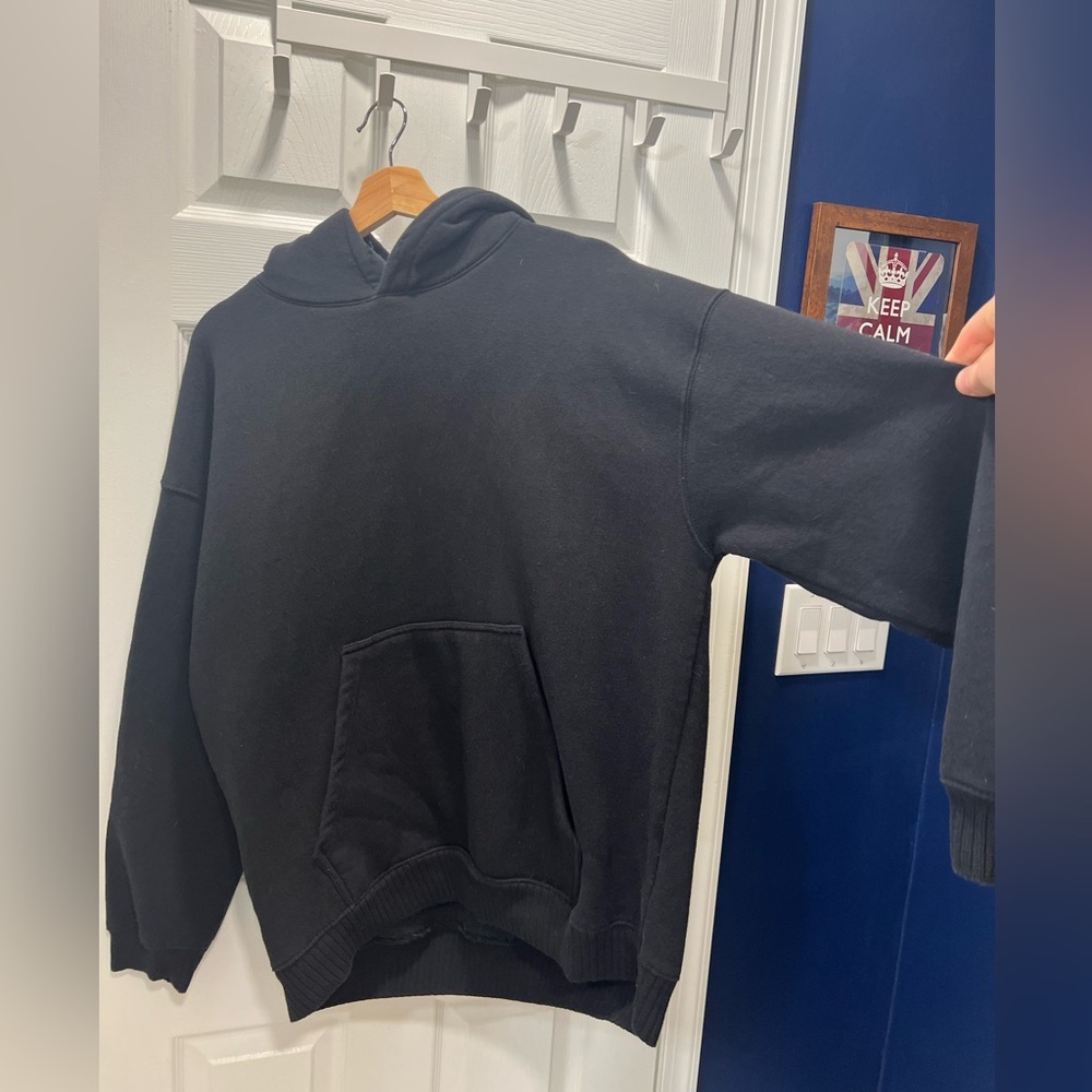 BLACK ZARA HOODIE - Size M